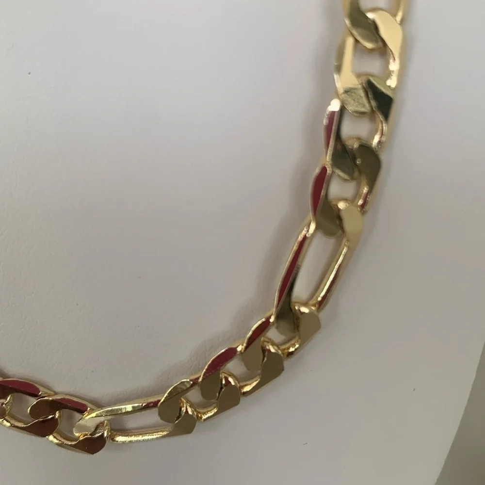 NEW 18k Gold Plated Figaro Necklace 18” Long GIFT